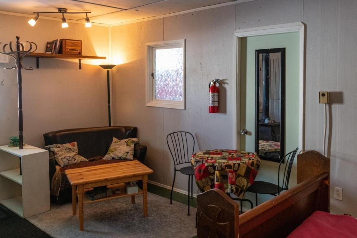 Meadow Suites In Wells Barkerville Exterior photo